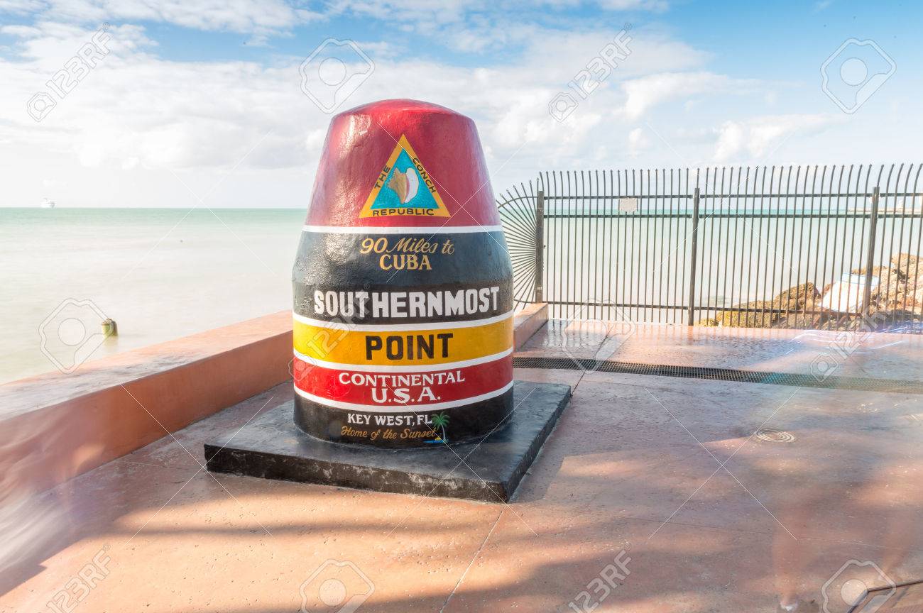 最南端のポイントは キーウェスト フロリダ州 アメリカ合衆国の観光客の無料ランドマーク の写真素材 画像素材 Image