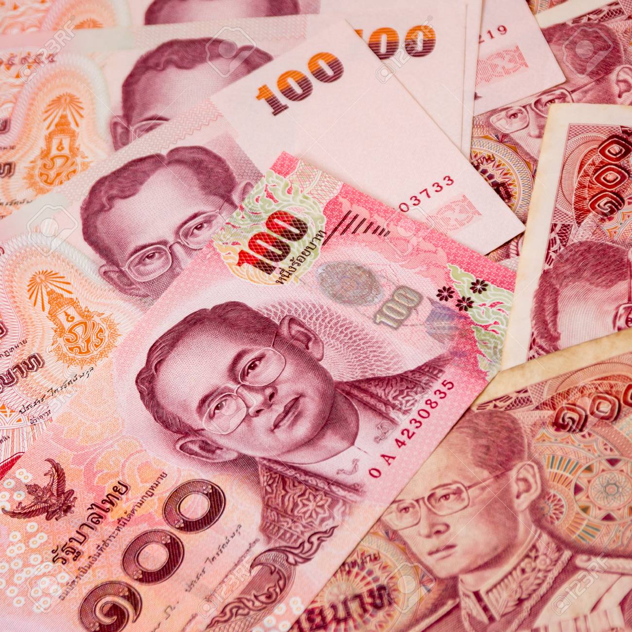 タイ バーツ タイの基本的な通貨単位。の写真素材・画像素材 Image 47499625