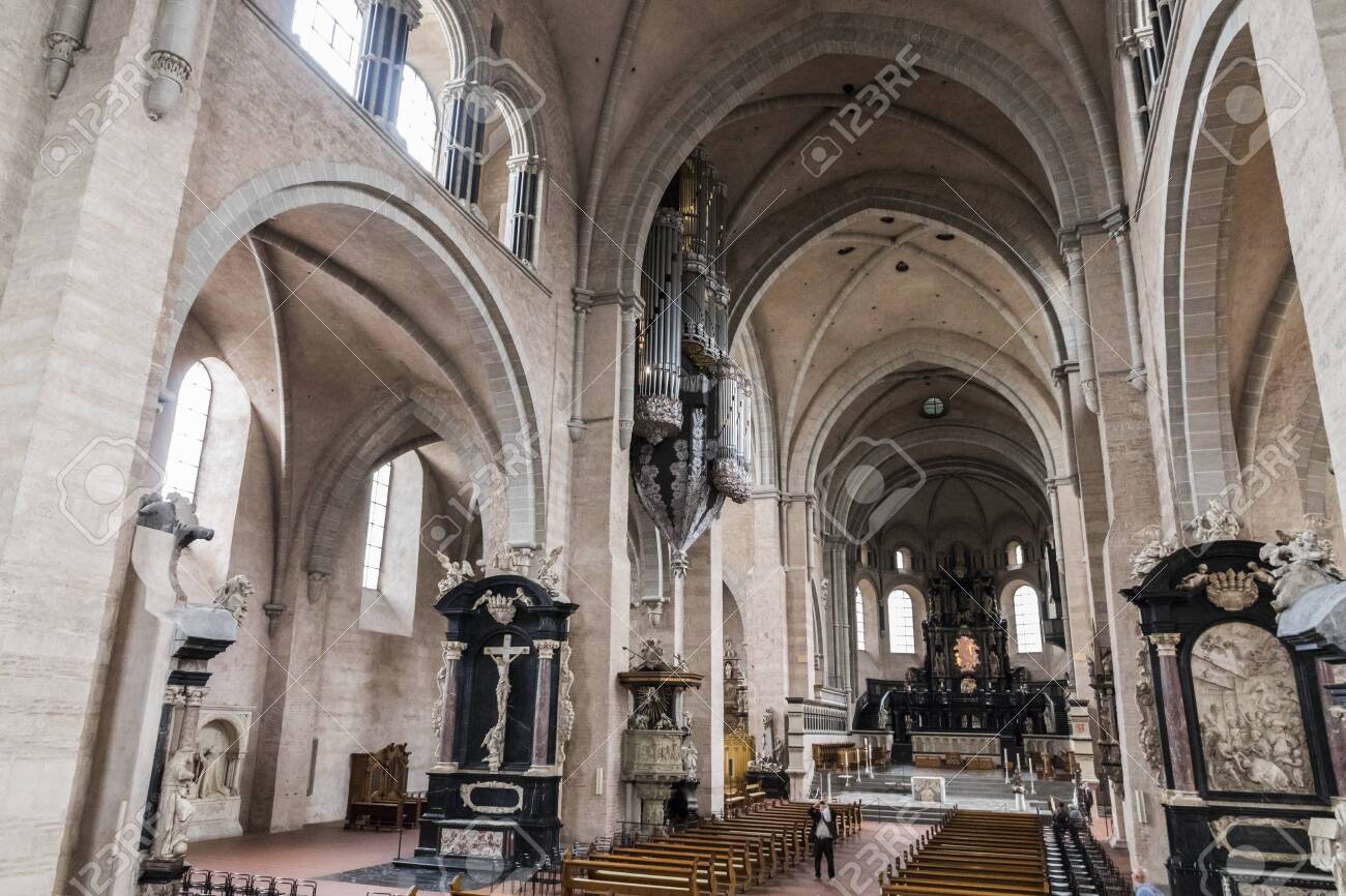 ドイツ ステンドグラス世界遺産バンベルク 聖ミヒャエル修道院