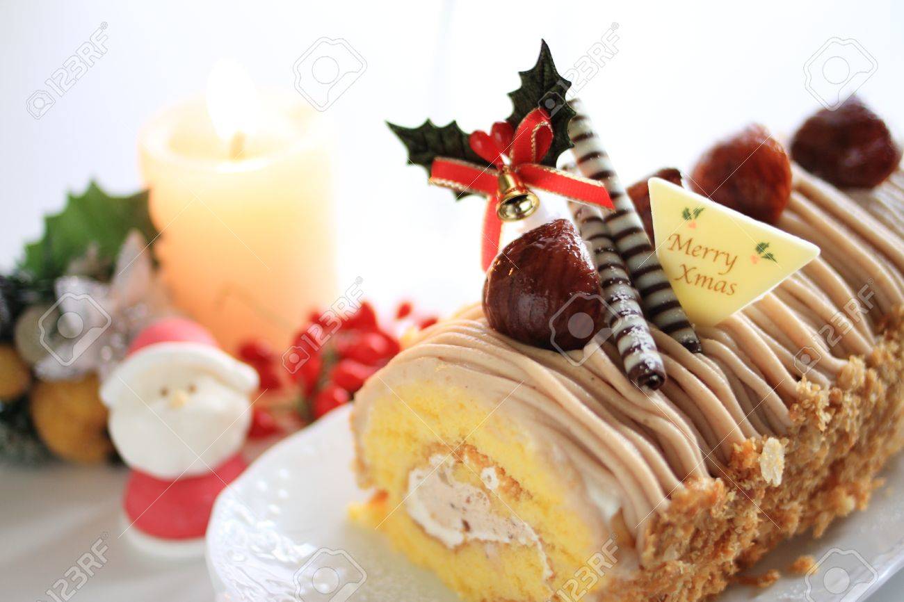 クリスマス料理 栗をロールケーキします の写真素材 画像素材 Image クリスマス料理 栗をロールケーキします の写真素材 画像素材 Image