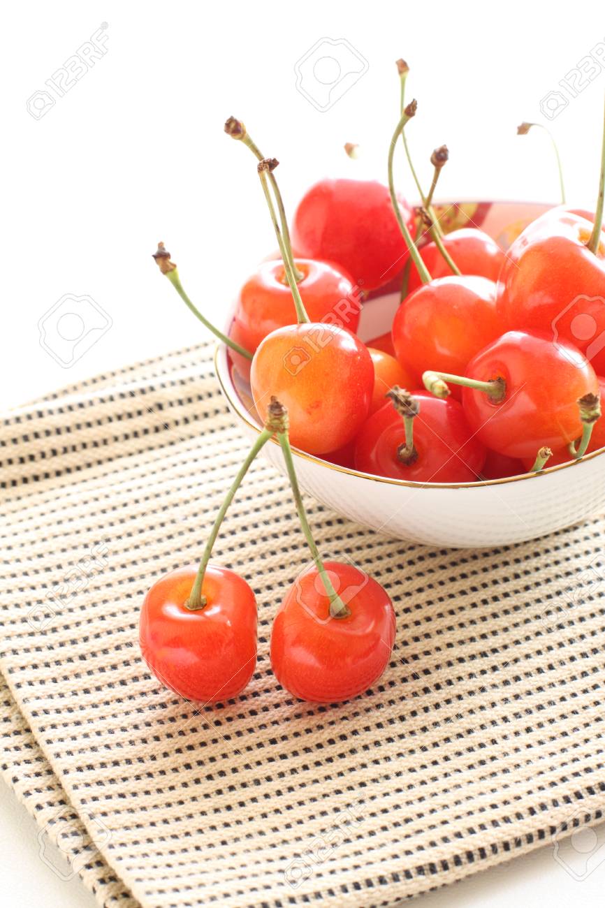 初夏の果物のイメージの日本の桜 の写真素材 画像素材 Image