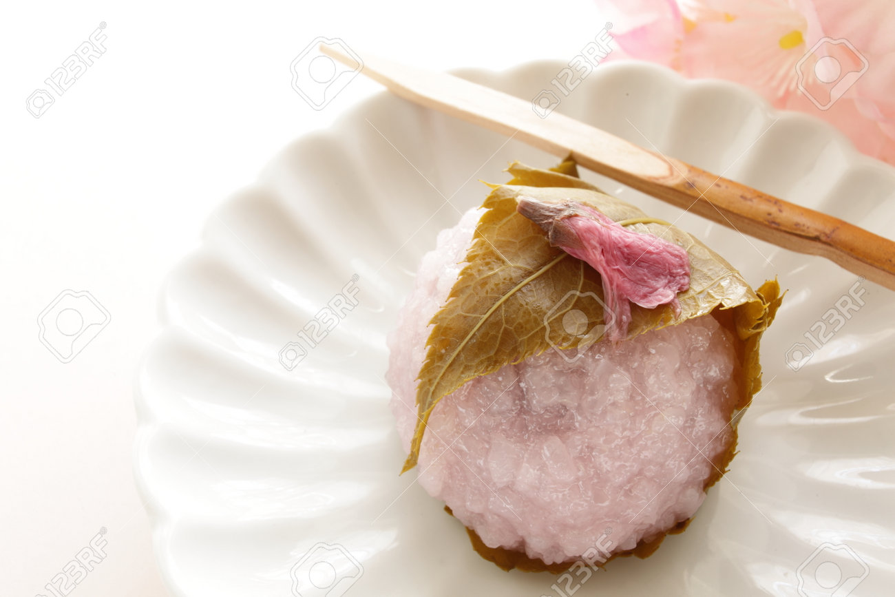Japanese confectionery, cherry blossom sticky rice cake - 168772426 Japanese confectionery, cherry blossom sticky rice cake - 168772426