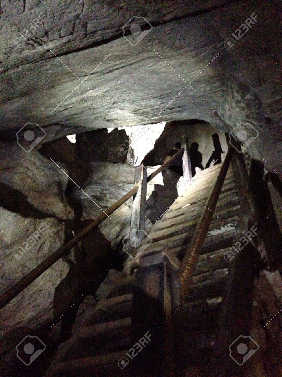 サラワクを洞窟の妖精で次のレベルへの階段 の写真素材 画像素材 Image 7087