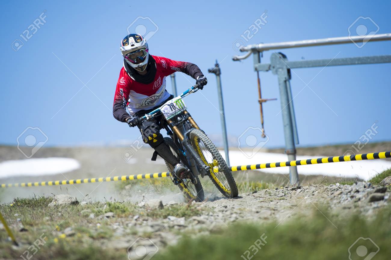 downhill bike competition