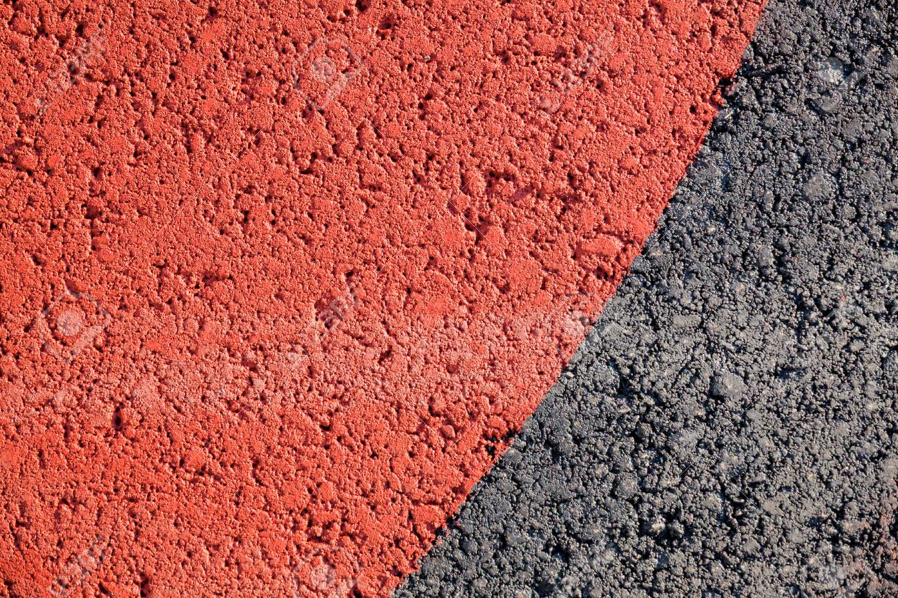 アスファルトのテクスチャ背景に赤い絵の具 の写真素材 画像素材 Image