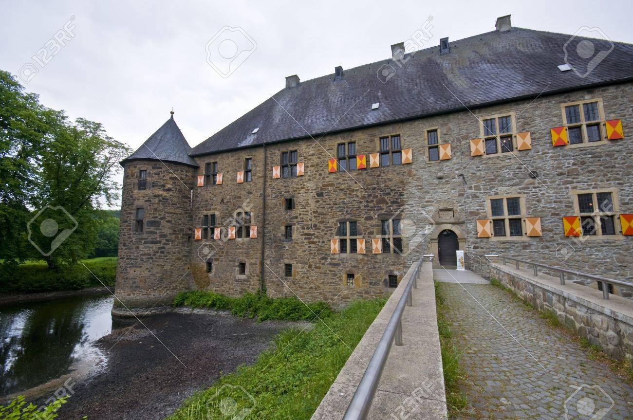 View Of The Moated Castle Haus Kemnade In Hattingen Stock Photo