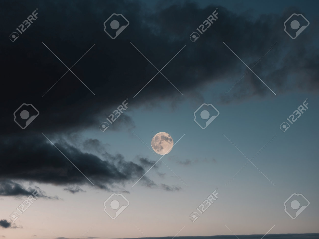 etiam-dictum-ipsum-a-felis