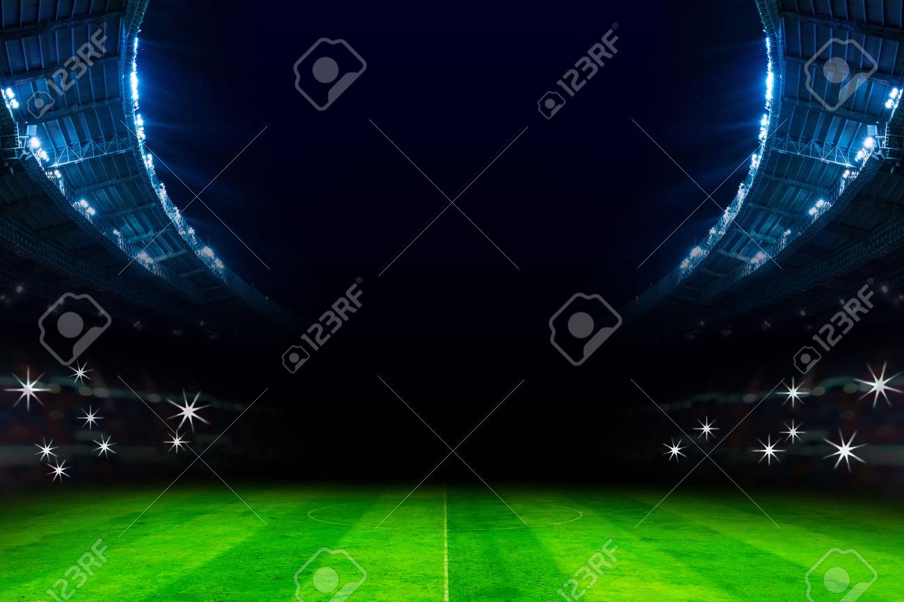 夜の試合でサッカー スタジアムのライト の写真素材 画像素材 Image 夜の試合でサッカー スタジアムのライト の写真素材 画像素材 Image