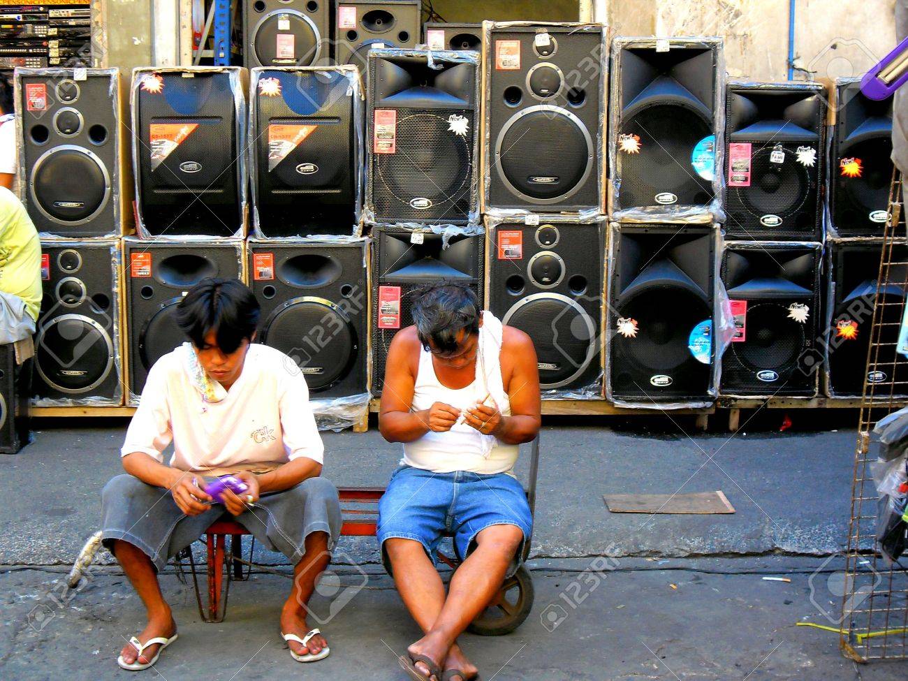 selling speakers