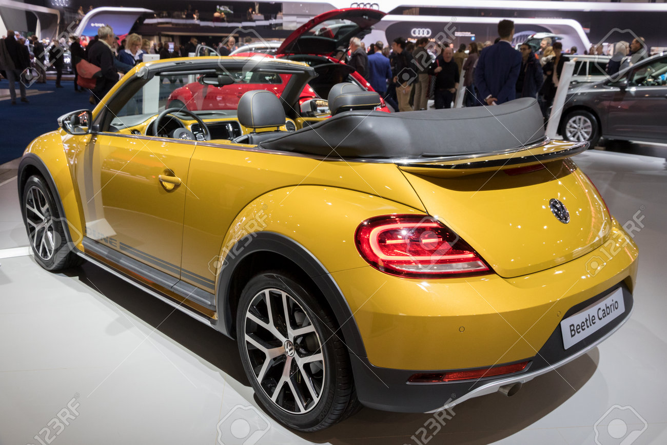2017 Vw Beetle Convertible >> Brussels Jan 19 2017 Vw Beetle Cabrio On Display At The Motor 2017 Vw Beetle Convertible >> Brussels Jan 19 2017 Vw Beetle Cabrio On Display At The Motor