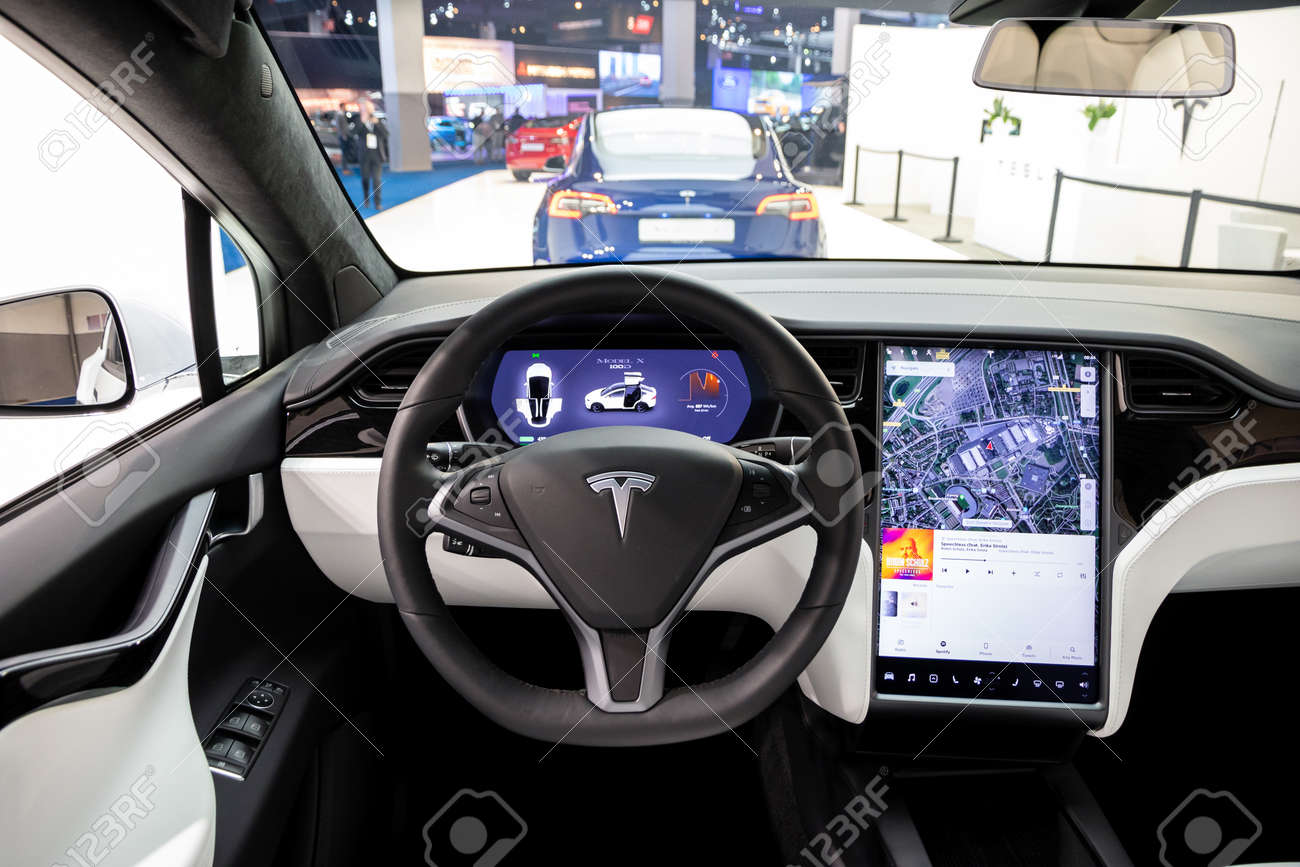 Tesla model x salon best sale