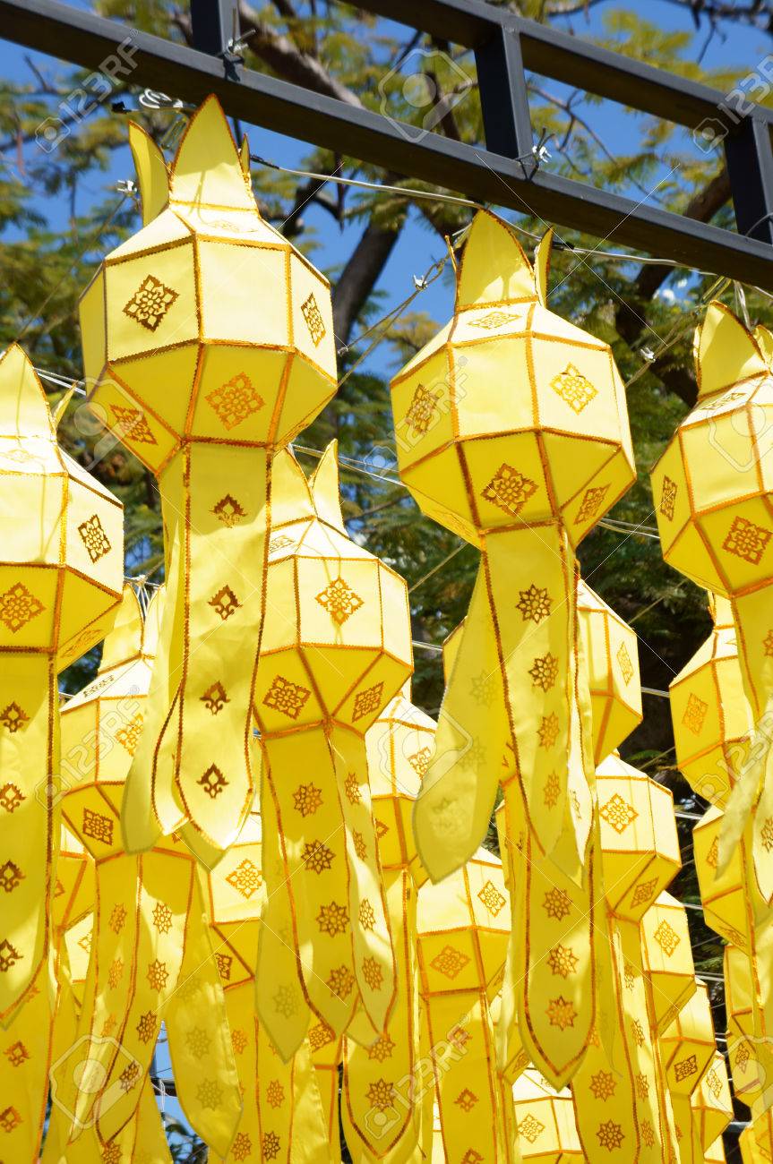チェンマイ舞灯籠祭ランタンはタイ北部で最も人気のあるお土産の一つ の写真素材 画像素材 Image