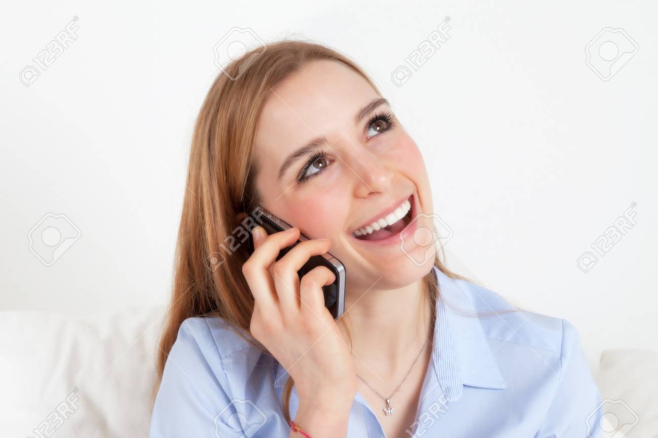 femme au telephone femme au telephone