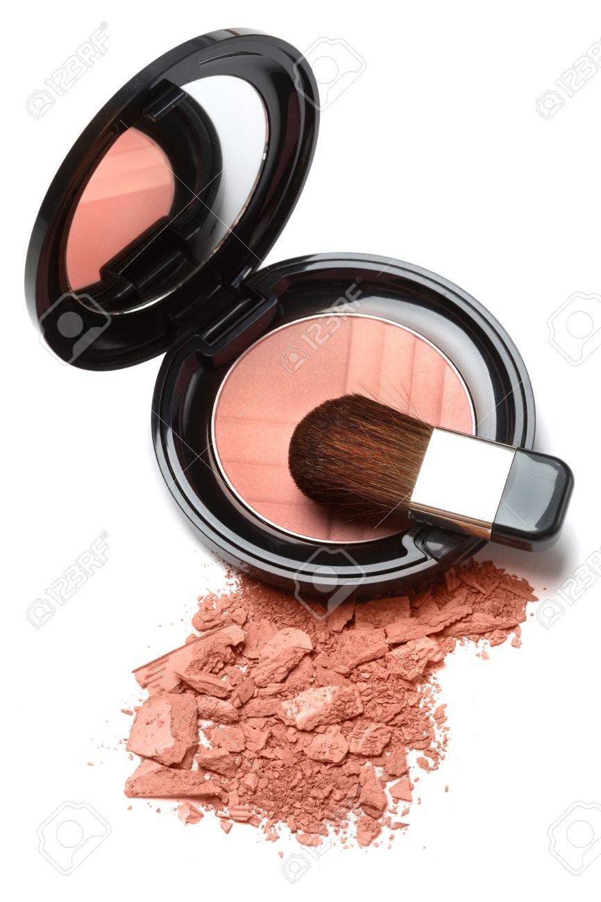 blush compact with brush