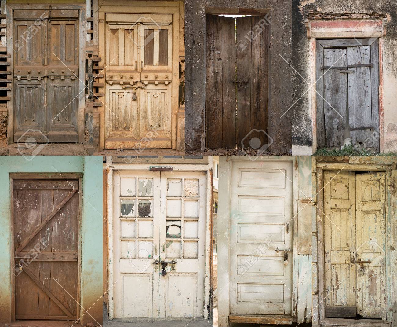 Ensemble De Vieilles Portes Vieille Porte En Bois Avec Peinture Craquelée Fond