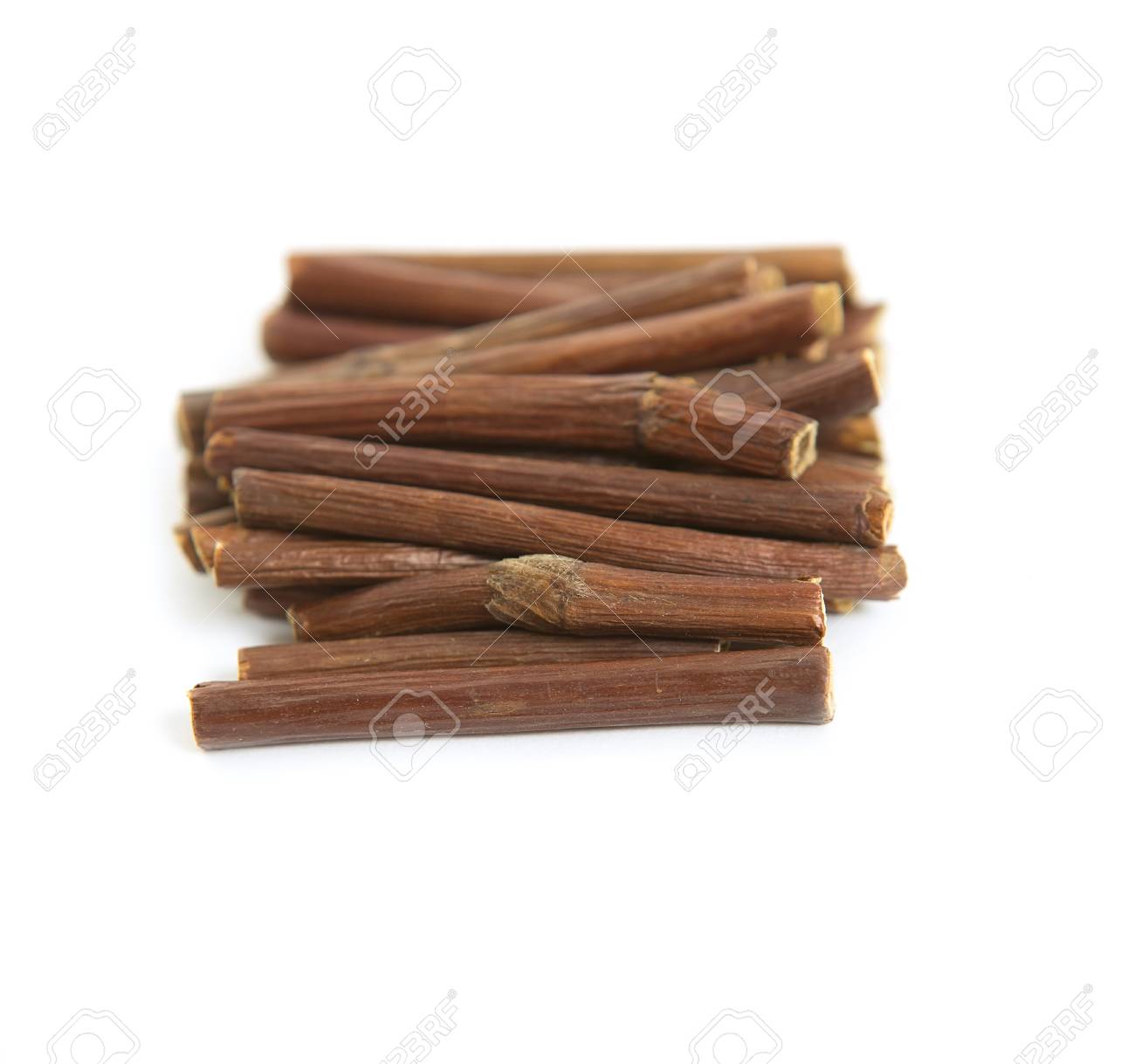 White cinquefoil root: use in traditional medicine 69 White cinquefoil root: use in traditional medicine 42