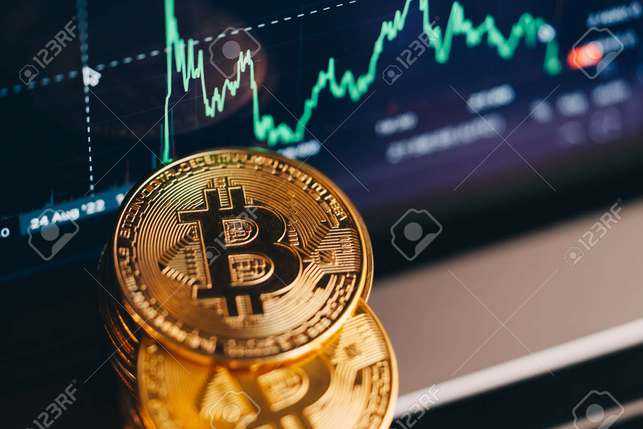 Mercado De Touro De Criptomoeda. Gráfico De Bitcoin. Foto Royalty Free,  Gravuras, Imagens e Banco de fotografias. Image 190875069