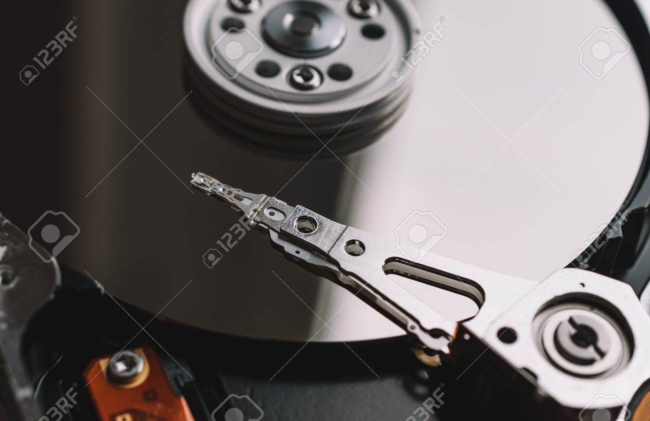하드디스크 내부 구조, 컴퓨터, 데이터 보안 로열티 무료 사진, 그림, 이미지 그리고 스톡포토그래피. Image 192094174
