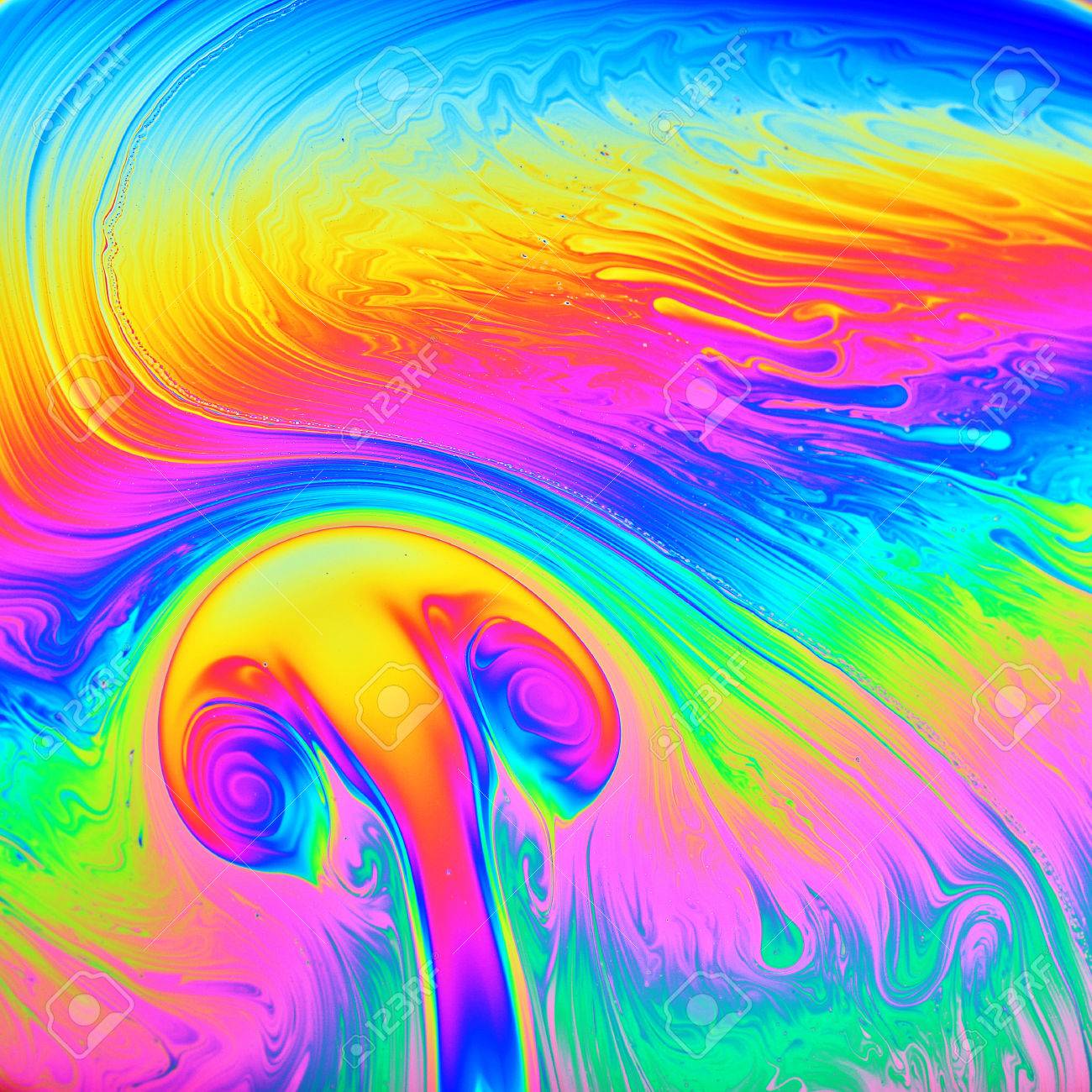 虹色作成石鹸 泡 または油になりますがバック グラウンドを使用できます の写真素材 画像素材 Image 虹色作成石鹸 泡 または油になりますがバック グラウンドを使用できます の写真素材 画像素材 Image