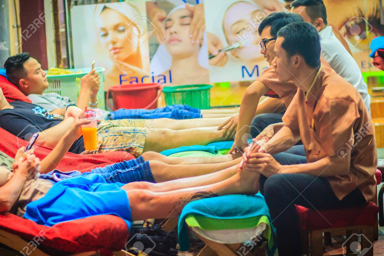 2 für 1 Schwanzmassage im Thai-Salon 2 für 1 Schwanzmassage im Thai-Salon