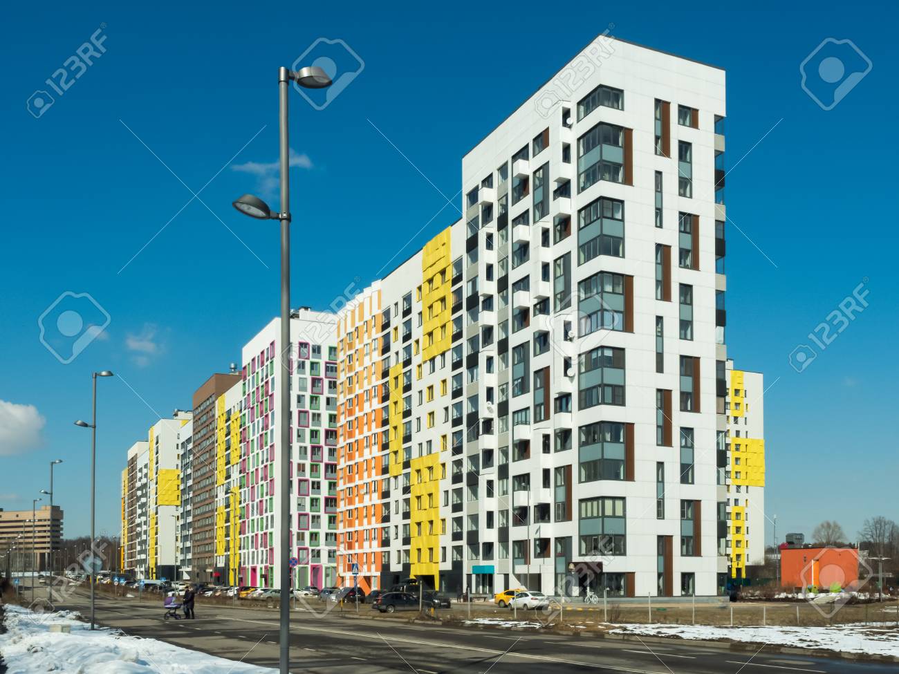 晴れた日に近代的な住宅団地 モスクワ ロシア の写真素材 画像素材 Image 晴れた日に近代的な住宅団地 モスクワ ロシア の写真素材 画像素材 Image
