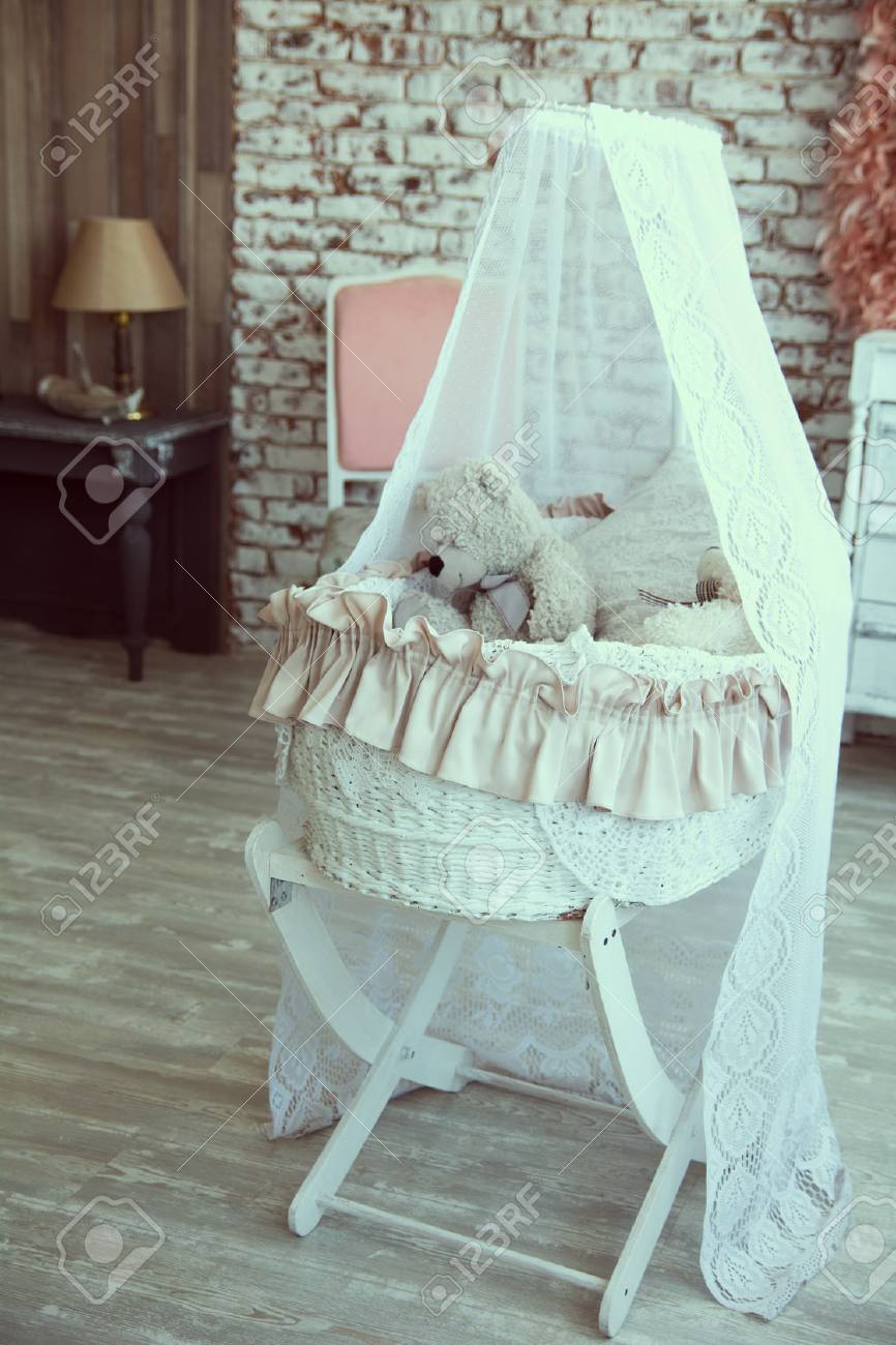 wicker cradle bassinet