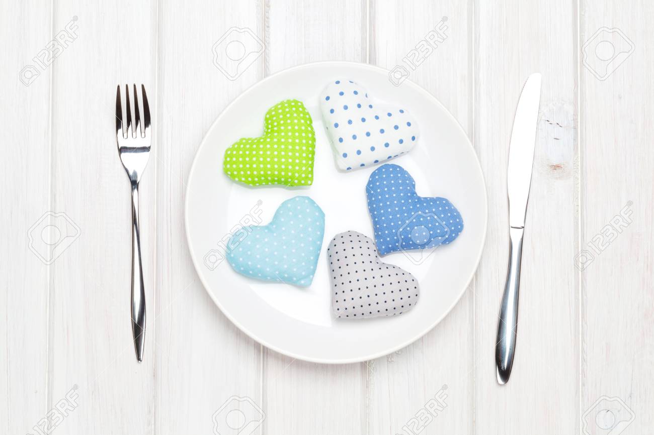 wooden toy plates and cutlery