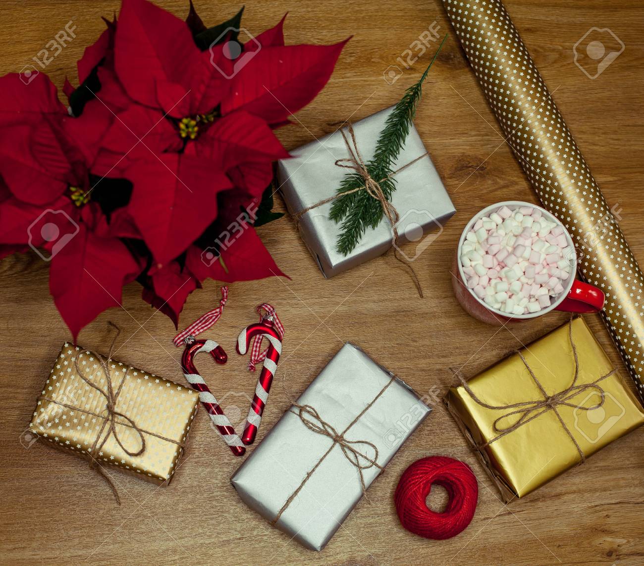 Resultado de imagen para decoracion de REGALOS navideñas