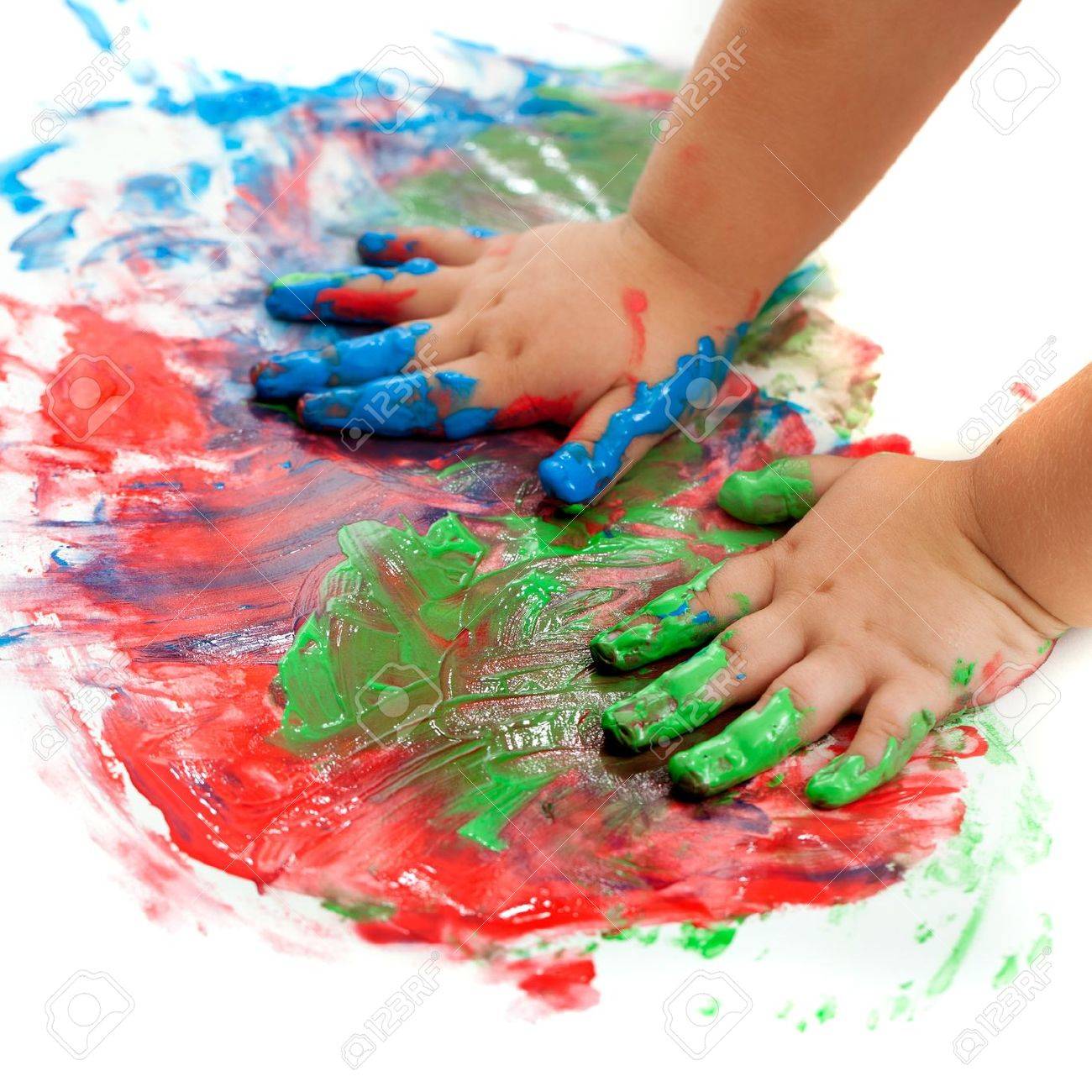 Gros Plan Sur Les Mains Bebe Peinture Mosaique Banque D Images Et Photos Libres De Droits Image