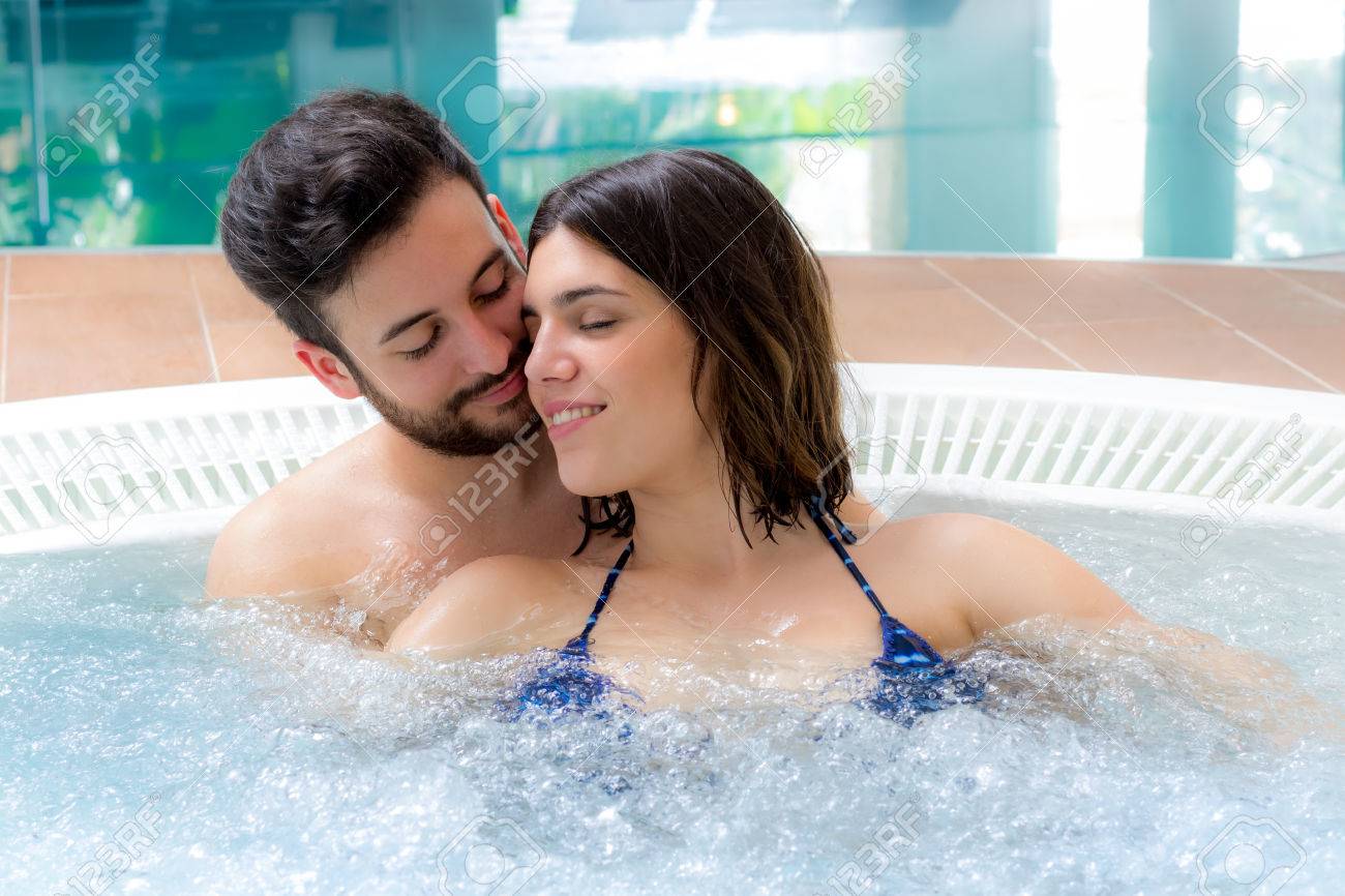Cerca De Retrato De Joven Romántico Disfrutando De Pareja En El Spa Del Hotel. Fotos, Retratos, Imágenes Y Fotografía De Archivo Libres De Derecho. Image 56695222. Cerca De Retrato De Joven Romántico Disfrutando De Pareja En El Spa Del Hotel. Fotos, Retratos, Imágenes Y Fotografía De Archivo Libres De Derecho. Image 56695222.