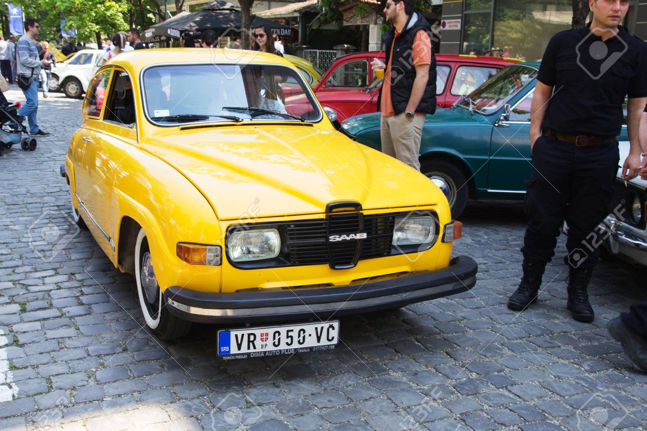第 11 回古いタイマー車ショー 16 年 5 月 7 日スコピエのスコピエ マケドニア 16 年 5 月 7 日 古いサーブ スコピエから Euroimpex 主催イベントです の写真素材 画像素材 Image