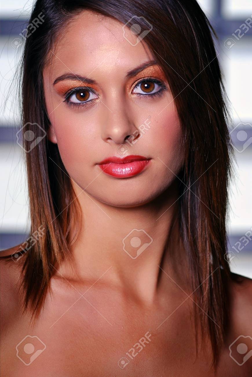 Teenage Brunettes
