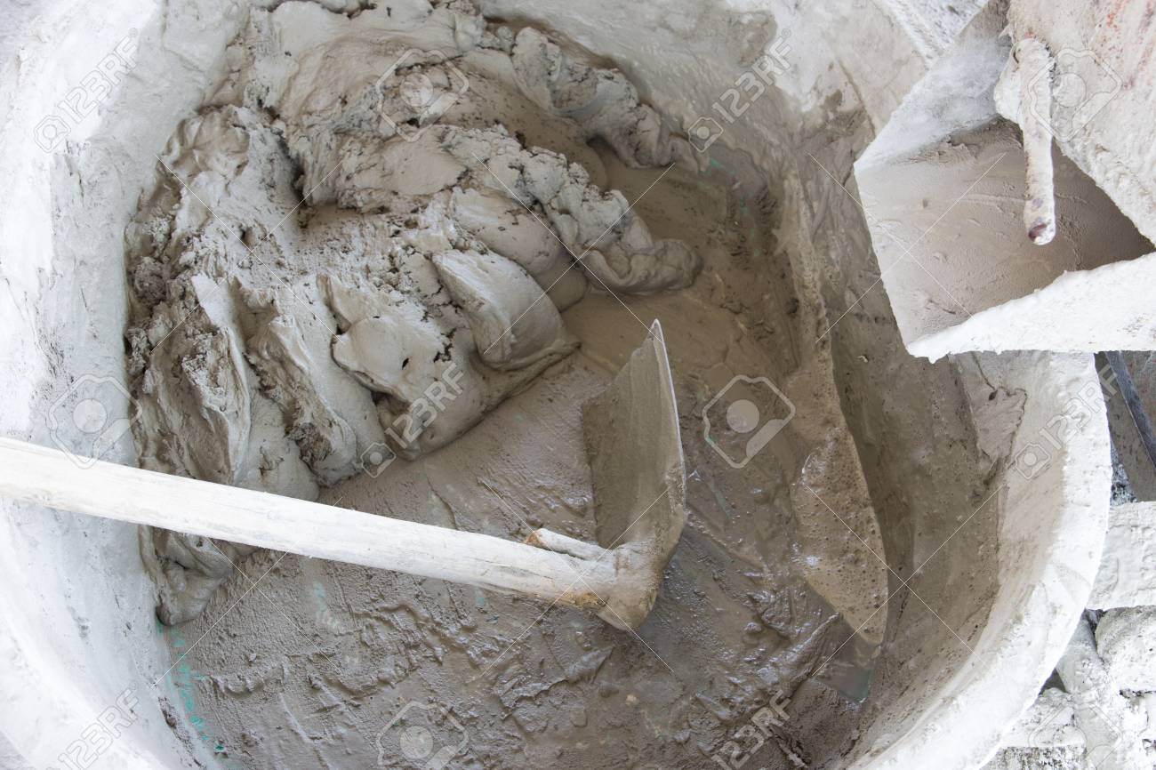 機械によるセメント石膏を混ぜる の写真素材 画像素材 Image