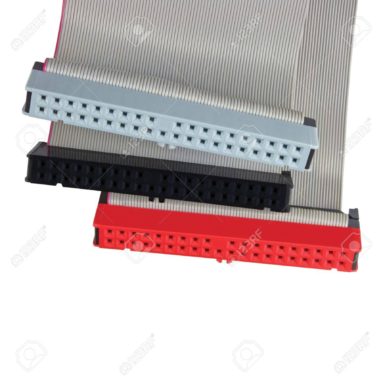 Ide コネクタと Pc コンピューター 分離 赤 グレー 黒 クローズ アップ マクロ上のハード ドライブのリボン ケーブル の写真素材 画像素材 Image