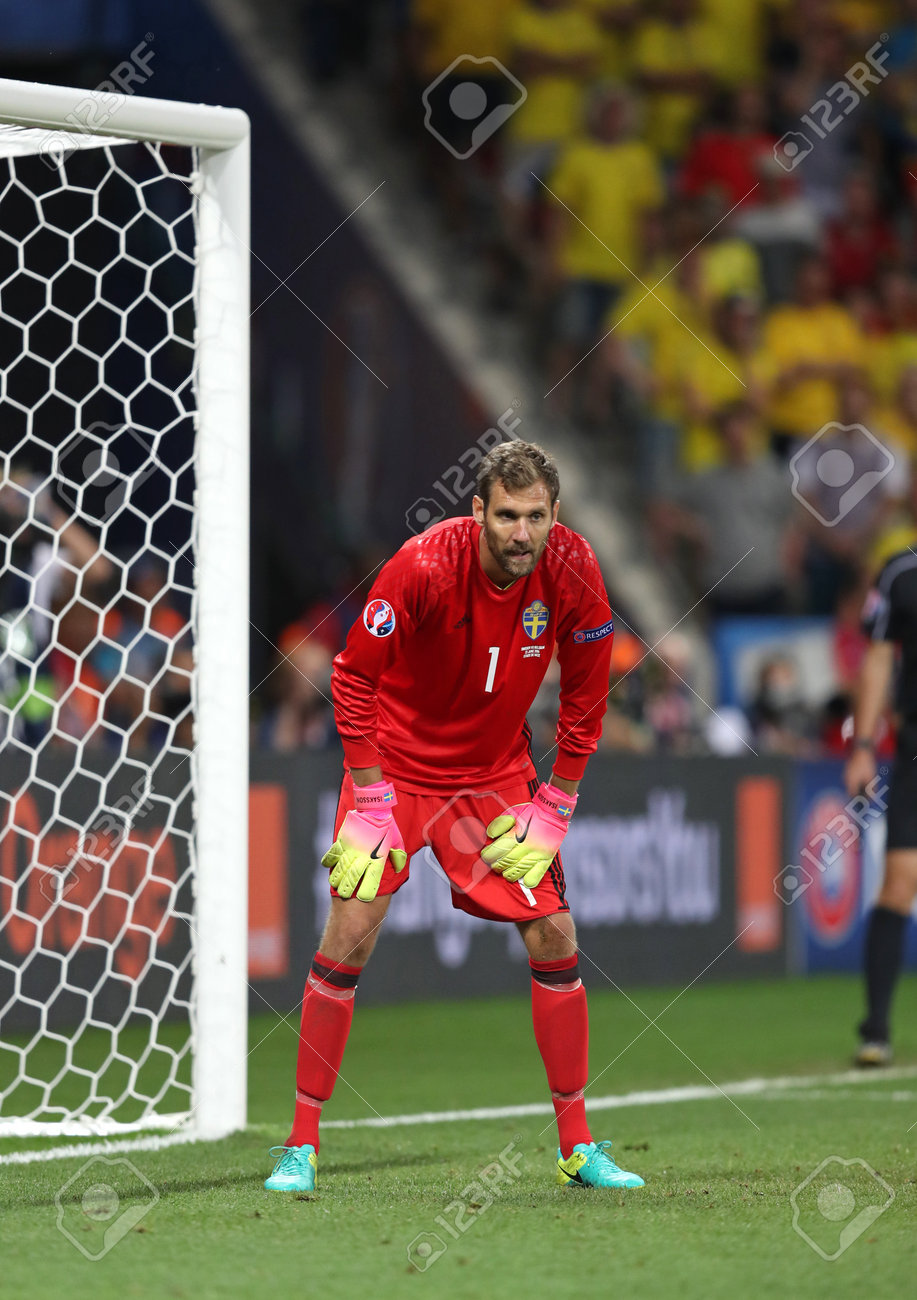 Uefa Euro 16 アリアンツ スタッド ド ニース ニース フランスでベルギー戦でスウェーデンのニース フランス 16 年 6 月 22 日 ゴールキーパー Andreas Isaksson の写真素材 画像素材 Image Uefa Euro 16 アリアンツ スタッド ド ニース ニース フランスでベルギー戦でスウェーデンのニース フランス 16 年 6 月 22 日 ゴールキーパー Andreas Isaksson の写真素材 画像素材 Image