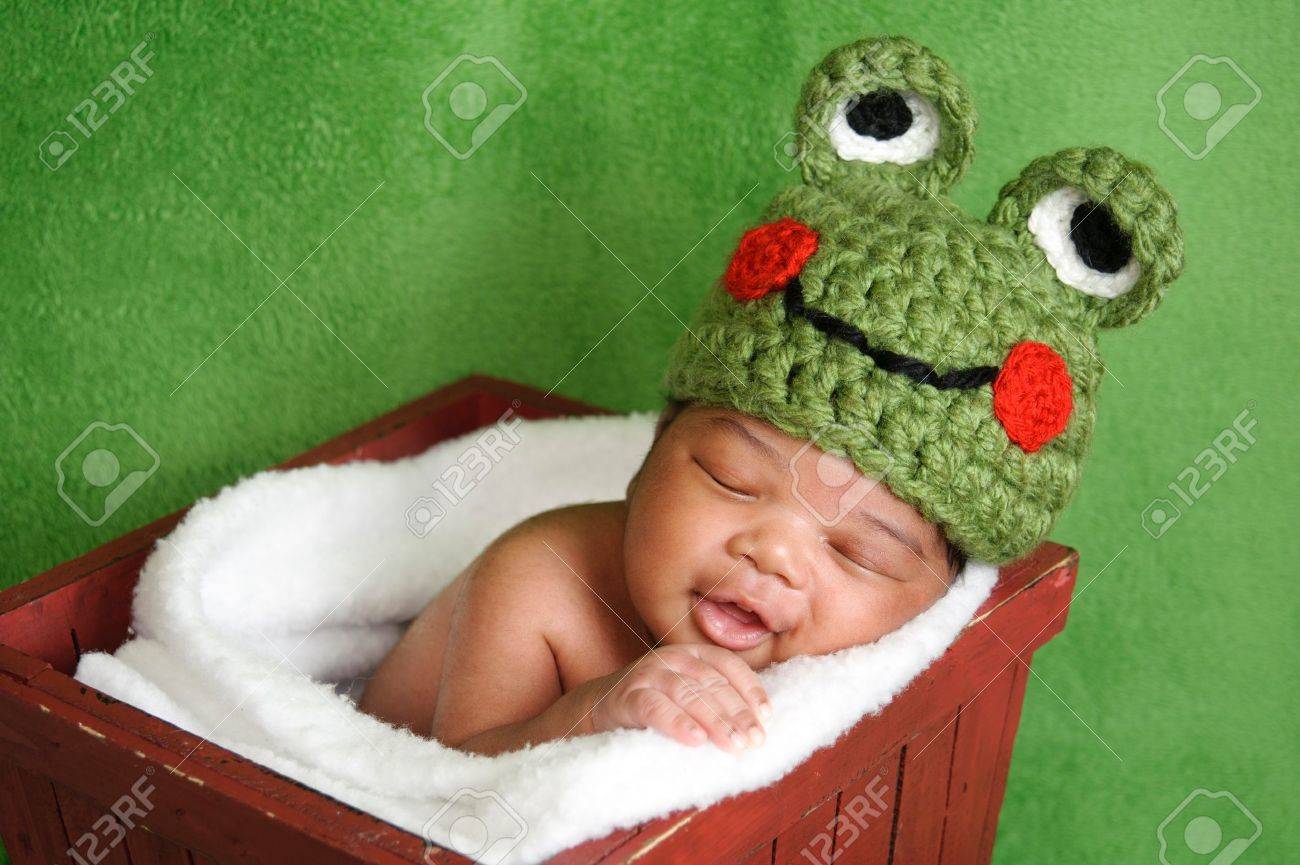 crochet frog hat