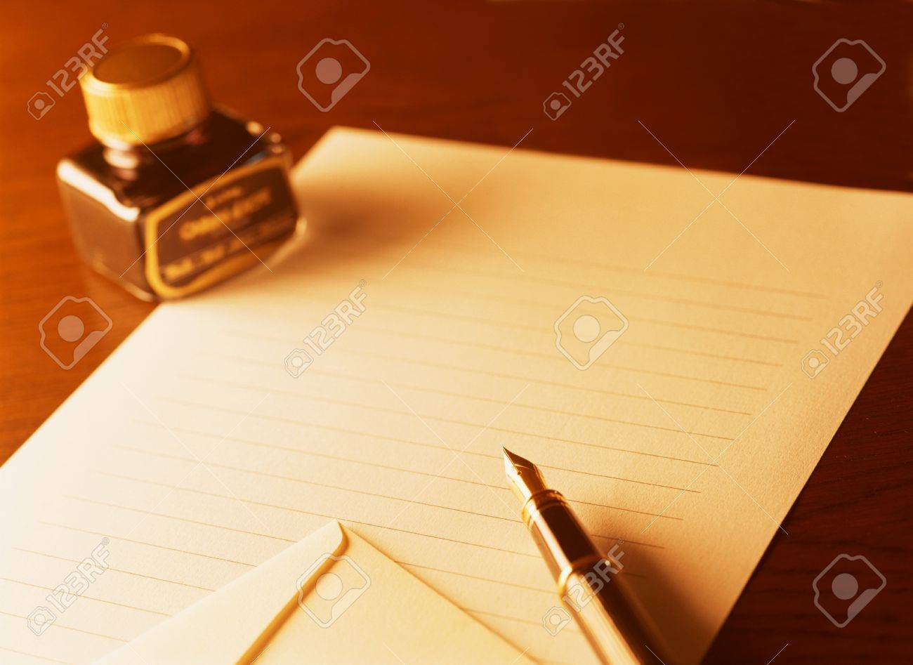 万年筆と手紙 の写真素材 画像素材 Image