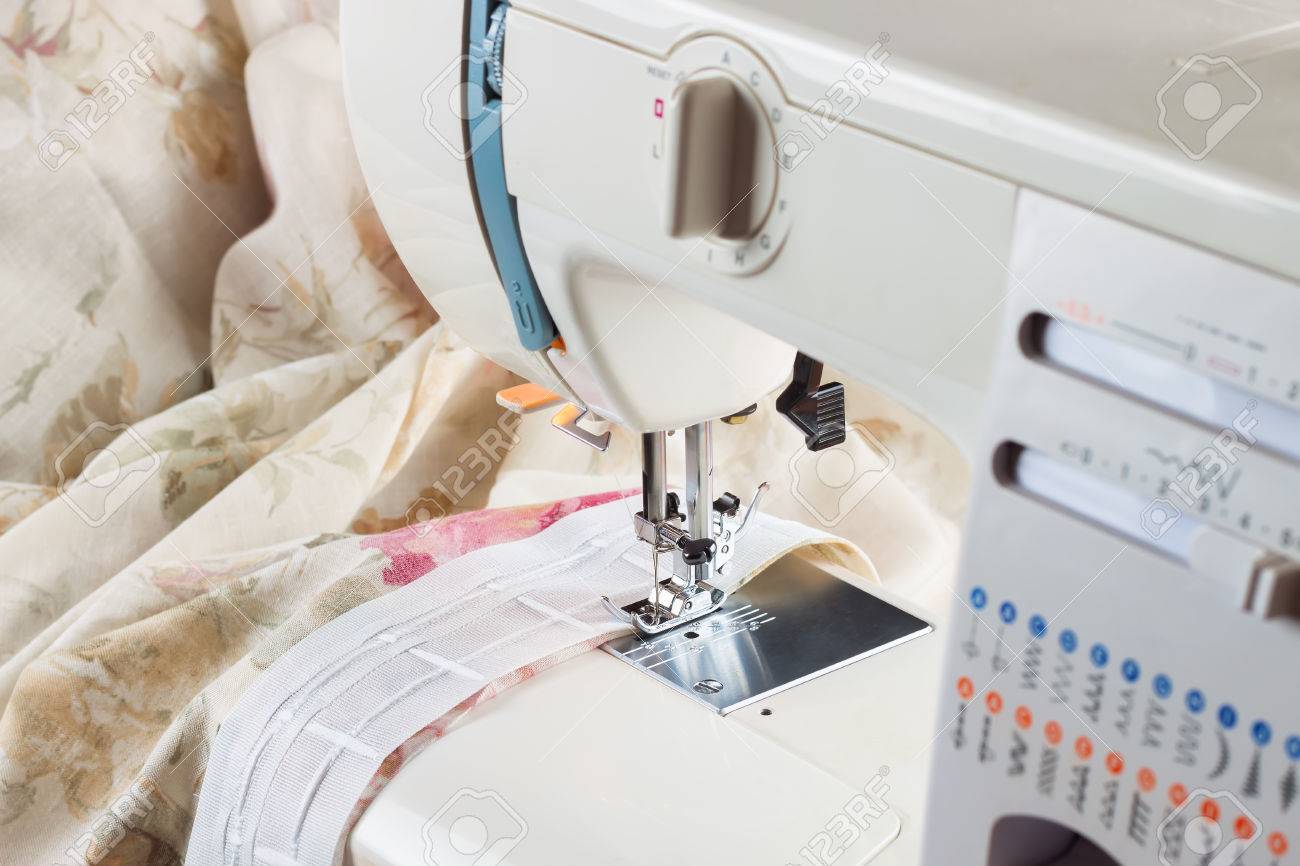 Procédé De Couture D\'une Bande De Rideau Sur La Machine à Coudre ... Procédé De Couture D\'une Bande De Rideau Sur La Machine à Coudre ...