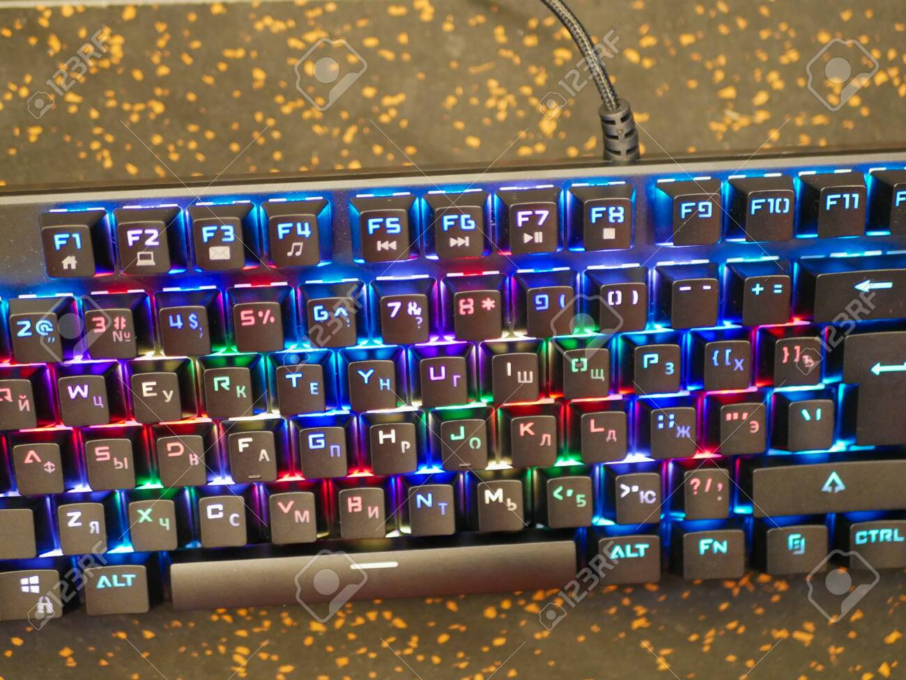 Клавиатура с подсветкой. Как сделать мигающую клавиатуру. Как сделать мигающую клавиатуру. Мультимедийная клавиатура с подсветкой. Logitech g510s.