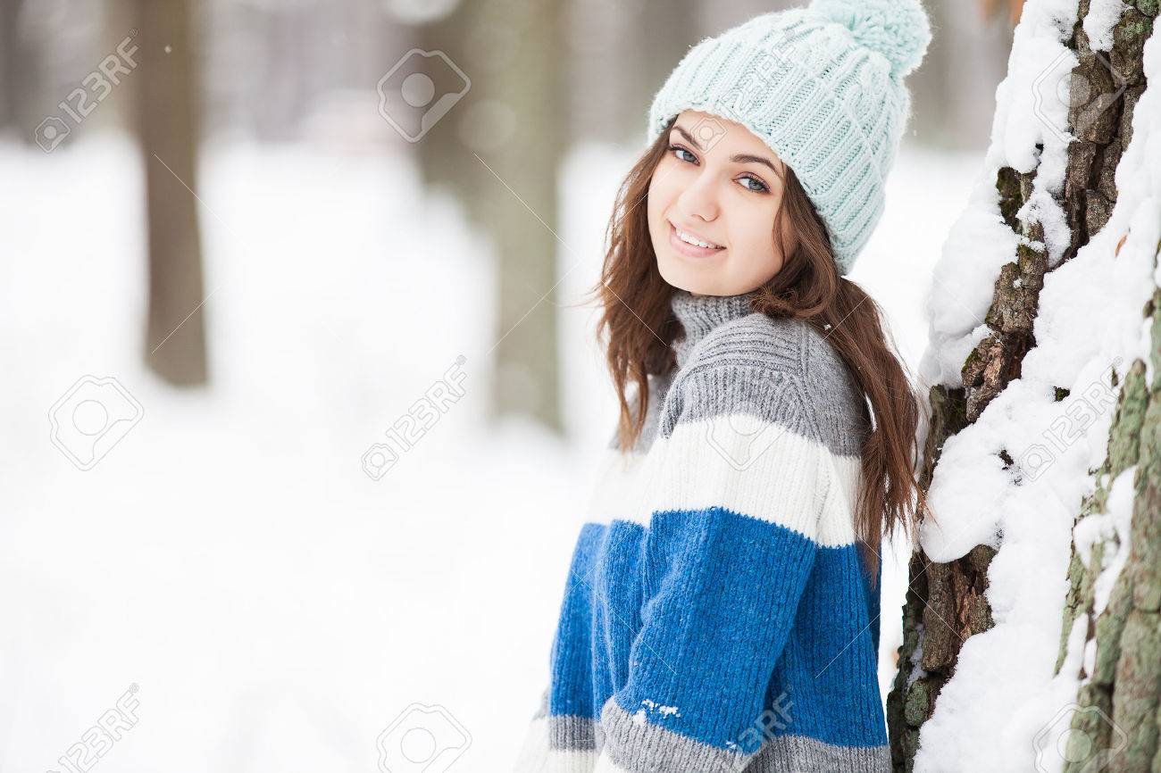 Transportation, winter, weather, people and vehicle concept - man and kid cleaning snow from car with brush - 46376705 Transportation, winter, weather, people and vehicle concept - man and kid cleaning snow from car with brush - 46376705