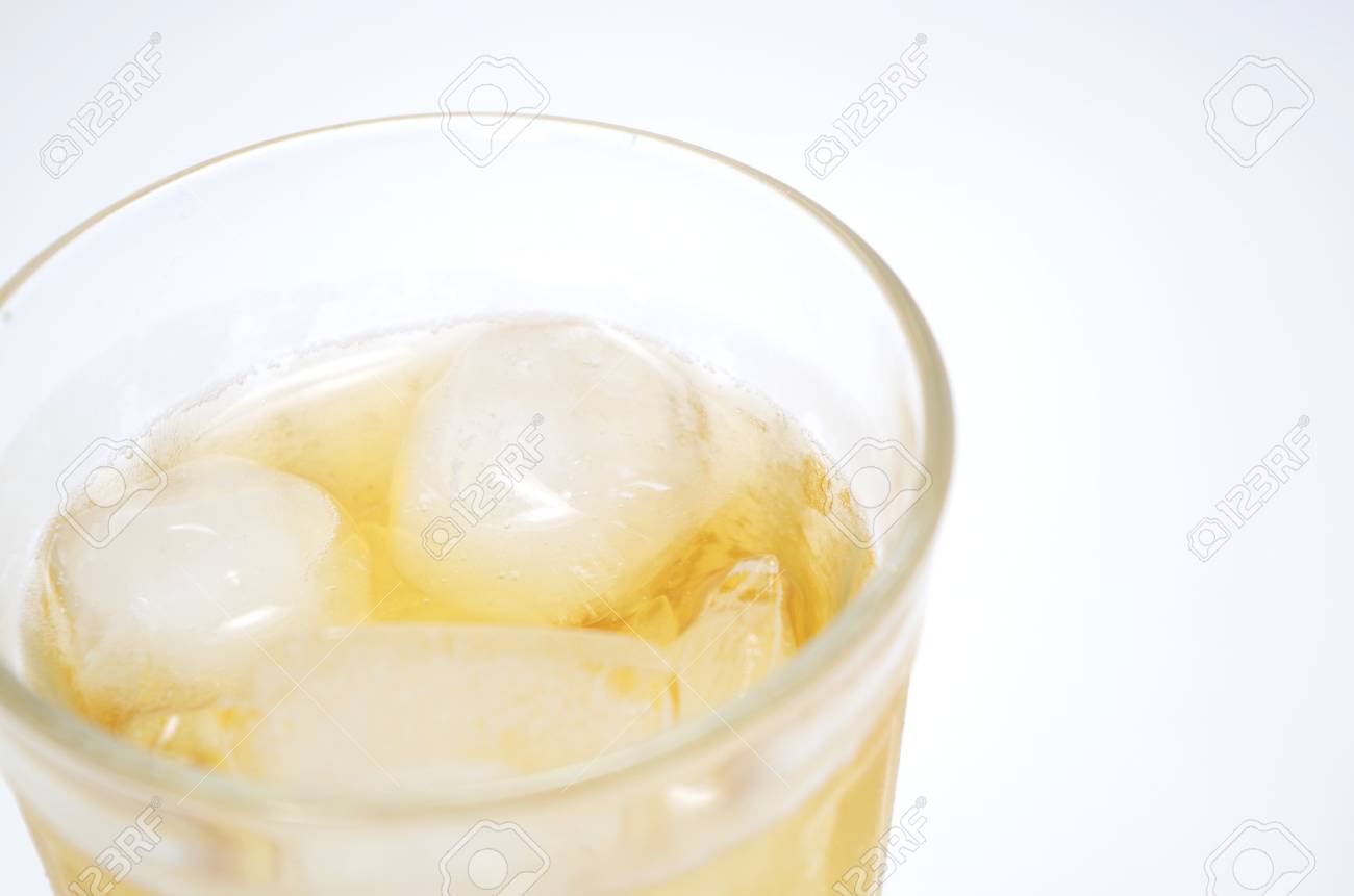 冷たい麦茶 の写真素材 画像素材 Image