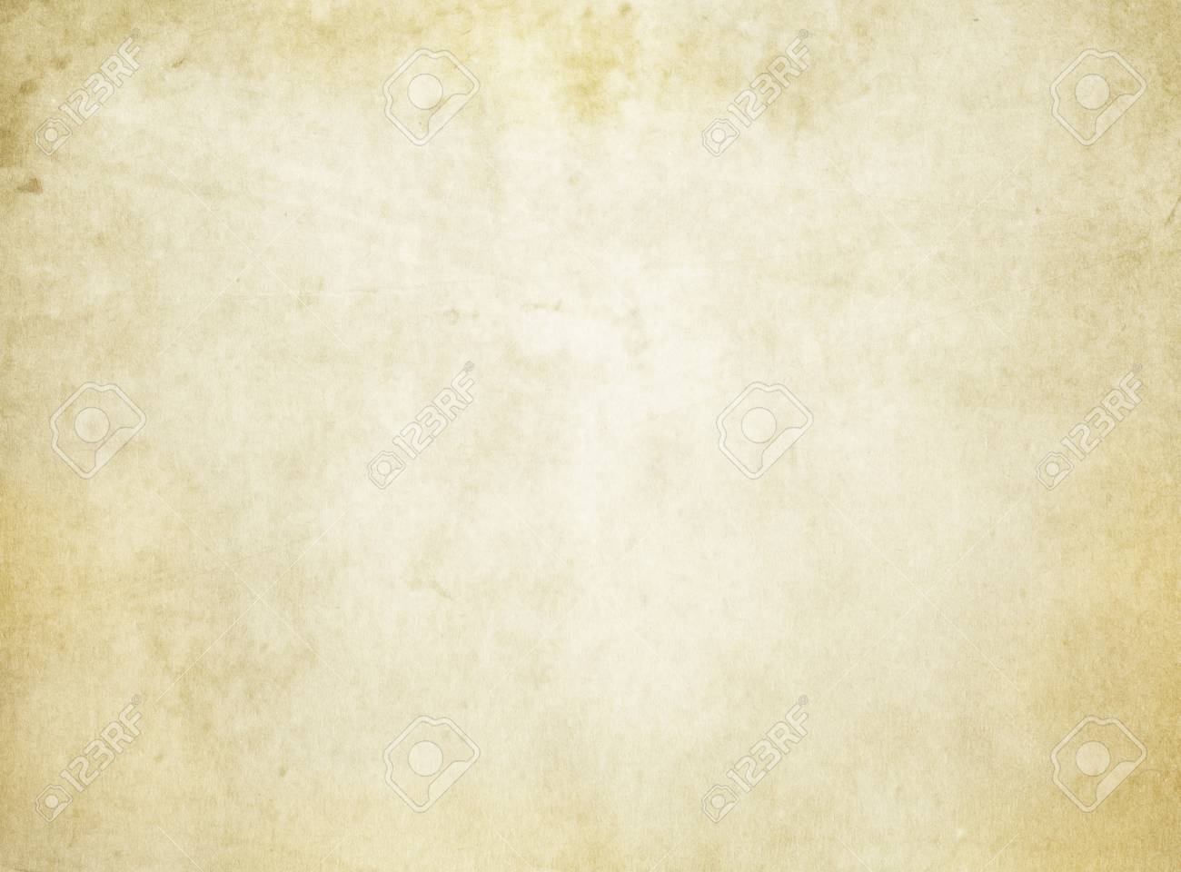Im Alter Fleckig Und Vergilbt Papier Hintergrund Fur Das Design Lizenzfreie Fotos Bilder Und Stock Fotografie Image 65413677