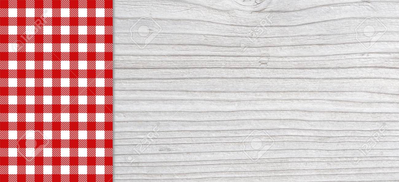 planche de bois gris clair traditionnelle avec espace copie et nappe