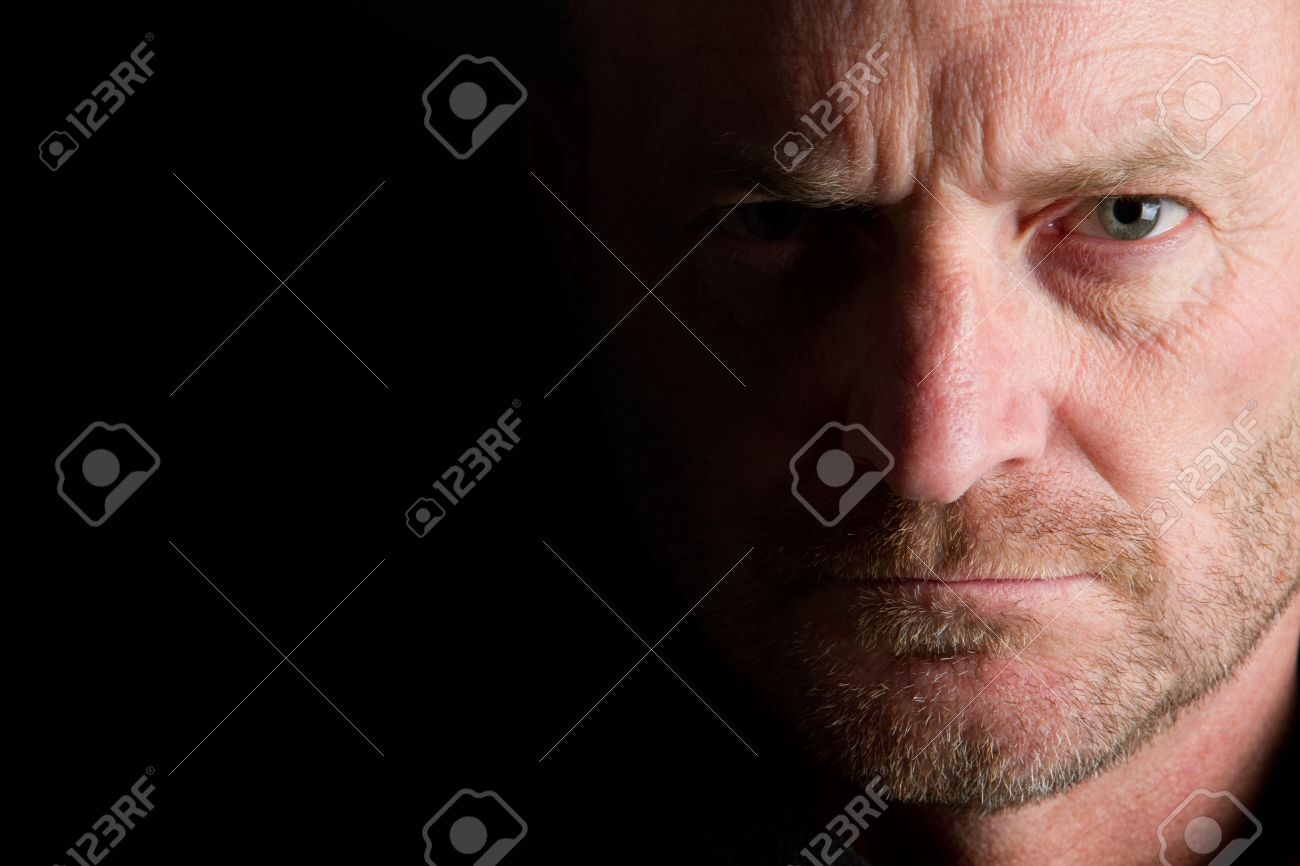 怖い男性 の写真素材 画像素材 Image 怖い男性 の写真素材 画像素材 Image