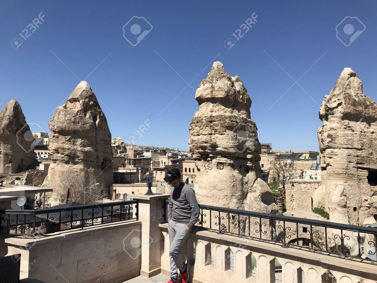 adidas us 9.5 to eu zip code