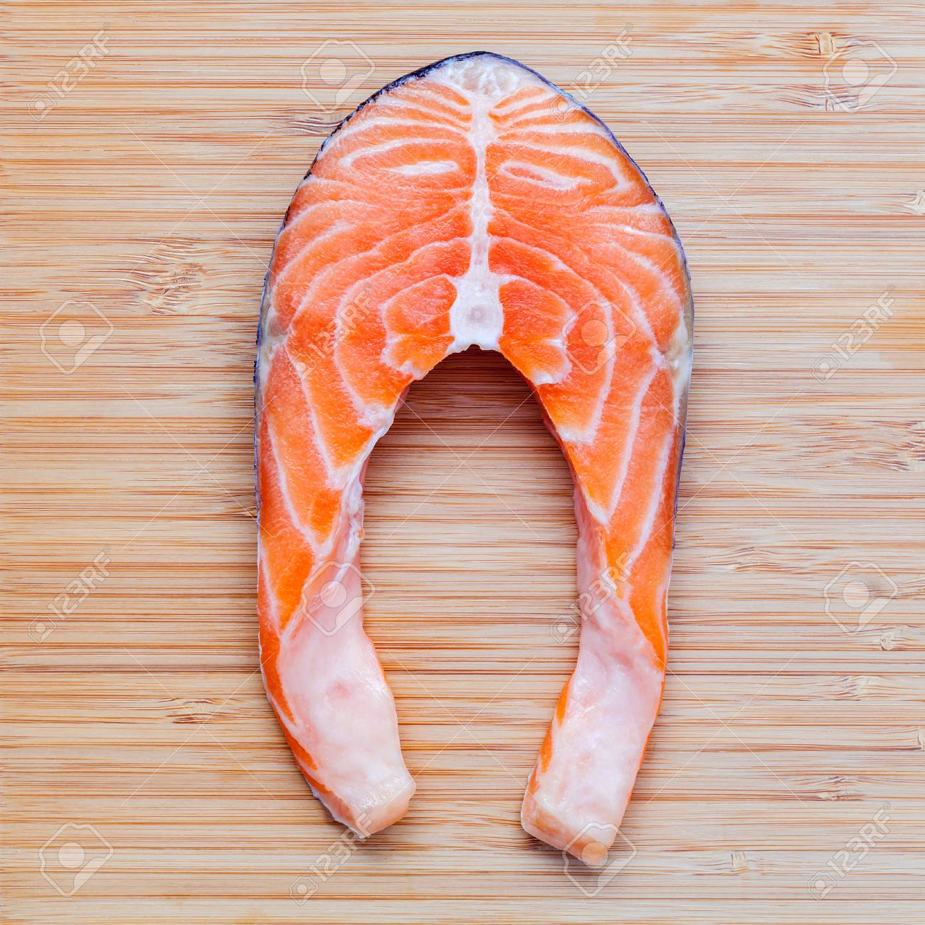TAGLIERE SALMONE