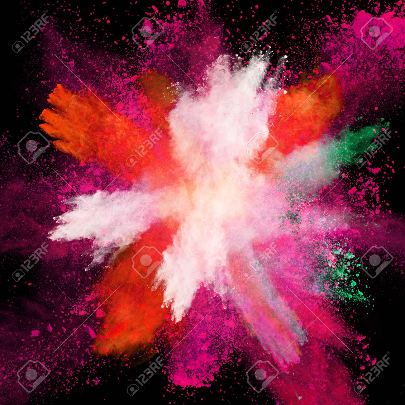 黒い背景に分離された カラフルな粉体の爆発 の写真素材 画像素材 Image