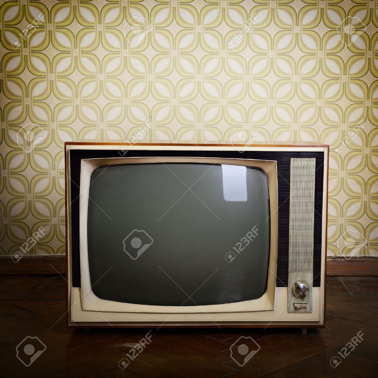 retro tv with wooden case in room with vintage wallper and parquet - 19874116 retro tv with wooden case in room with vintage wallper and parquet - 19874116