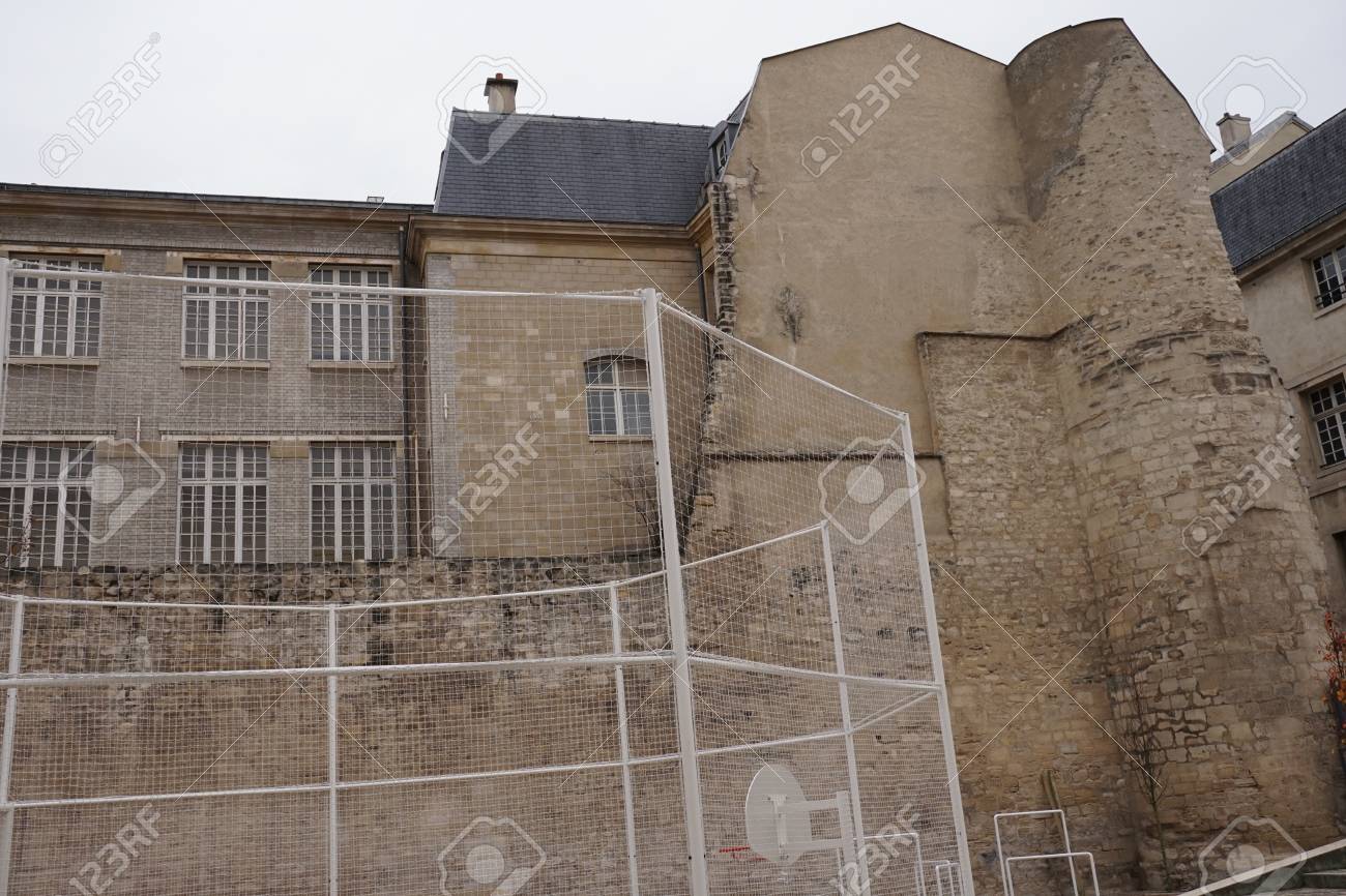 Wall Of Philippe Auguste - 