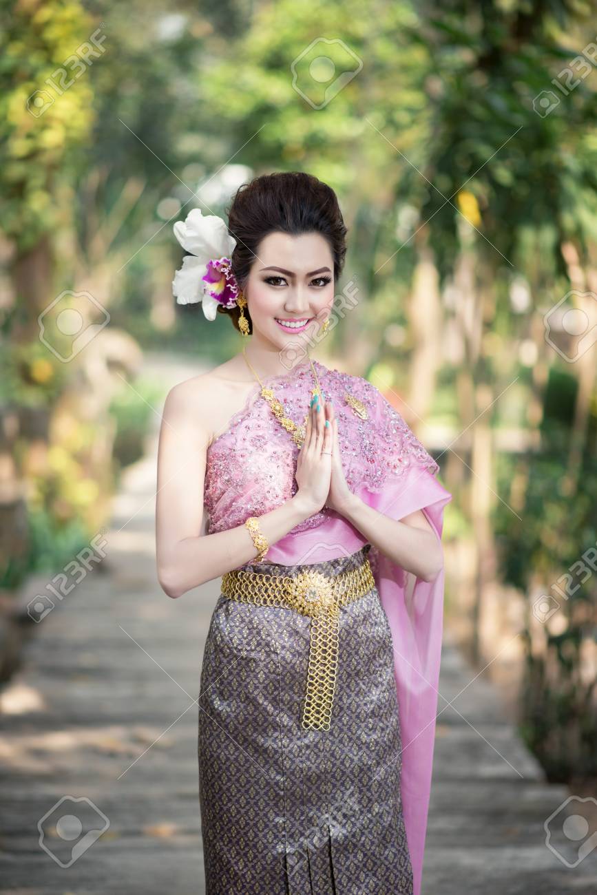 thailand traditional outfit